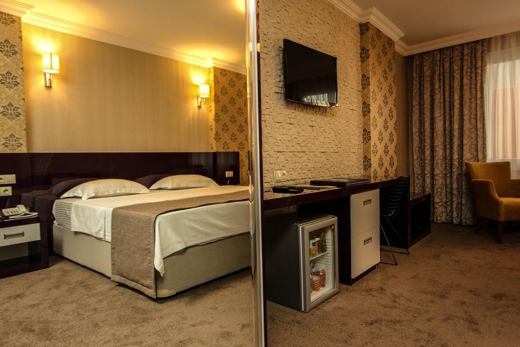 Grand Akcali Otel İskenderun Zewnętrze zdjęcie