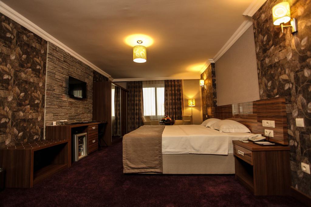 Grand Akcali Otel İskenderun Zewnętrze zdjęcie
