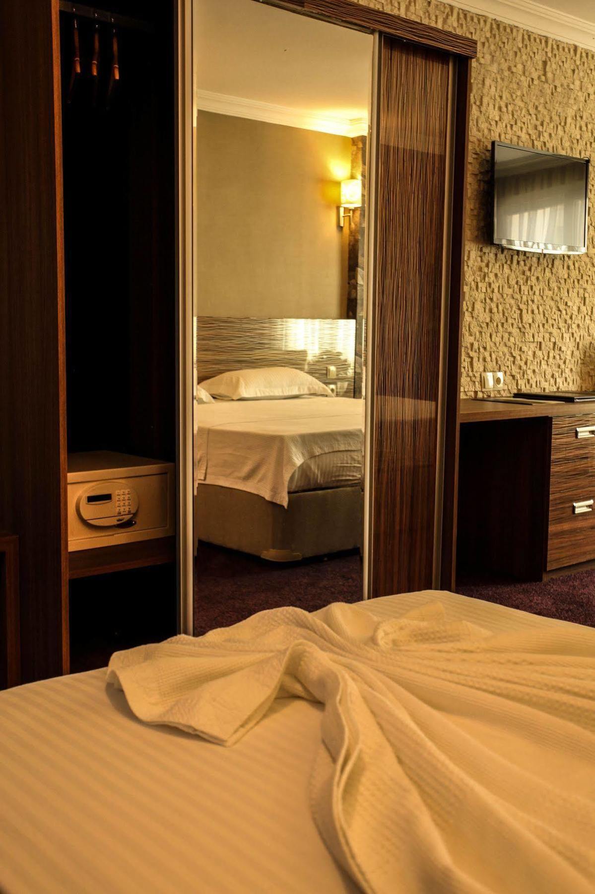 Grand Akcali Otel İskenderun Zewnętrze zdjęcie