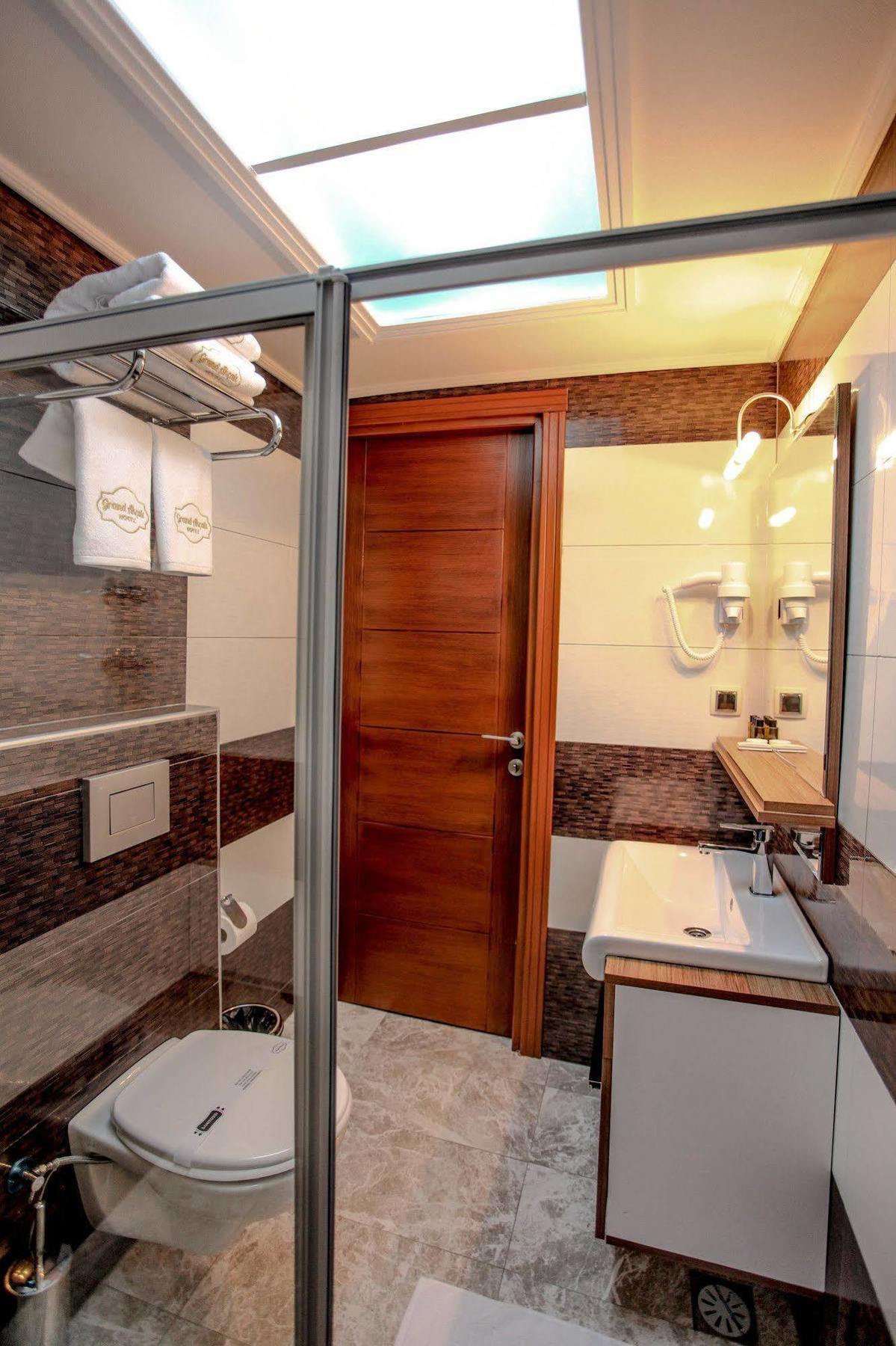 Grand Akcali Otel İskenderun Zewnętrze zdjęcie