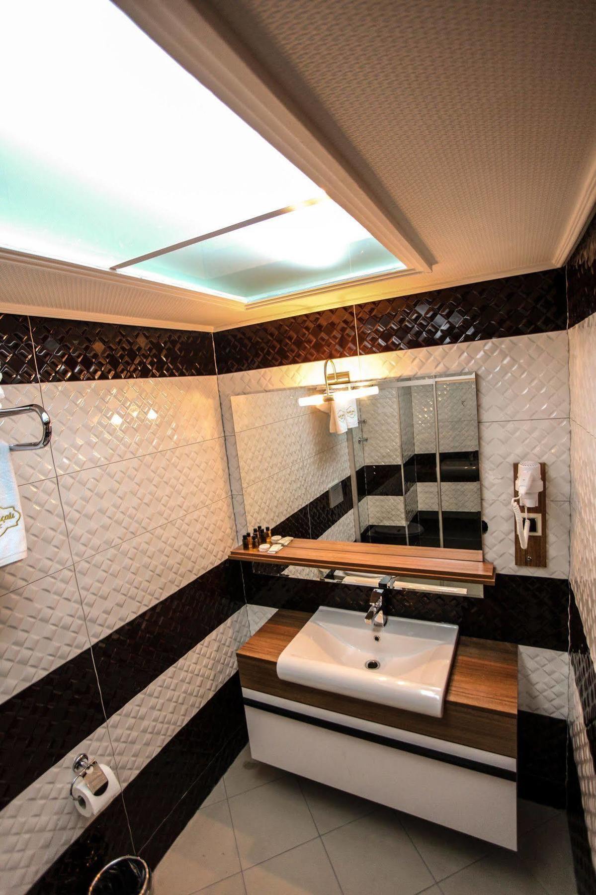 Grand Akcali Otel İskenderun Zewnętrze zdjęcie