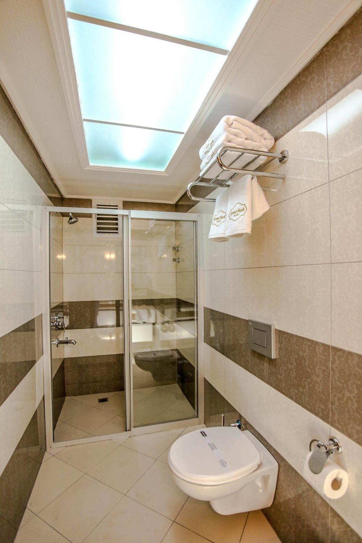 Grand Akcali Otel İskenderun Zewnętrze zdjęcie