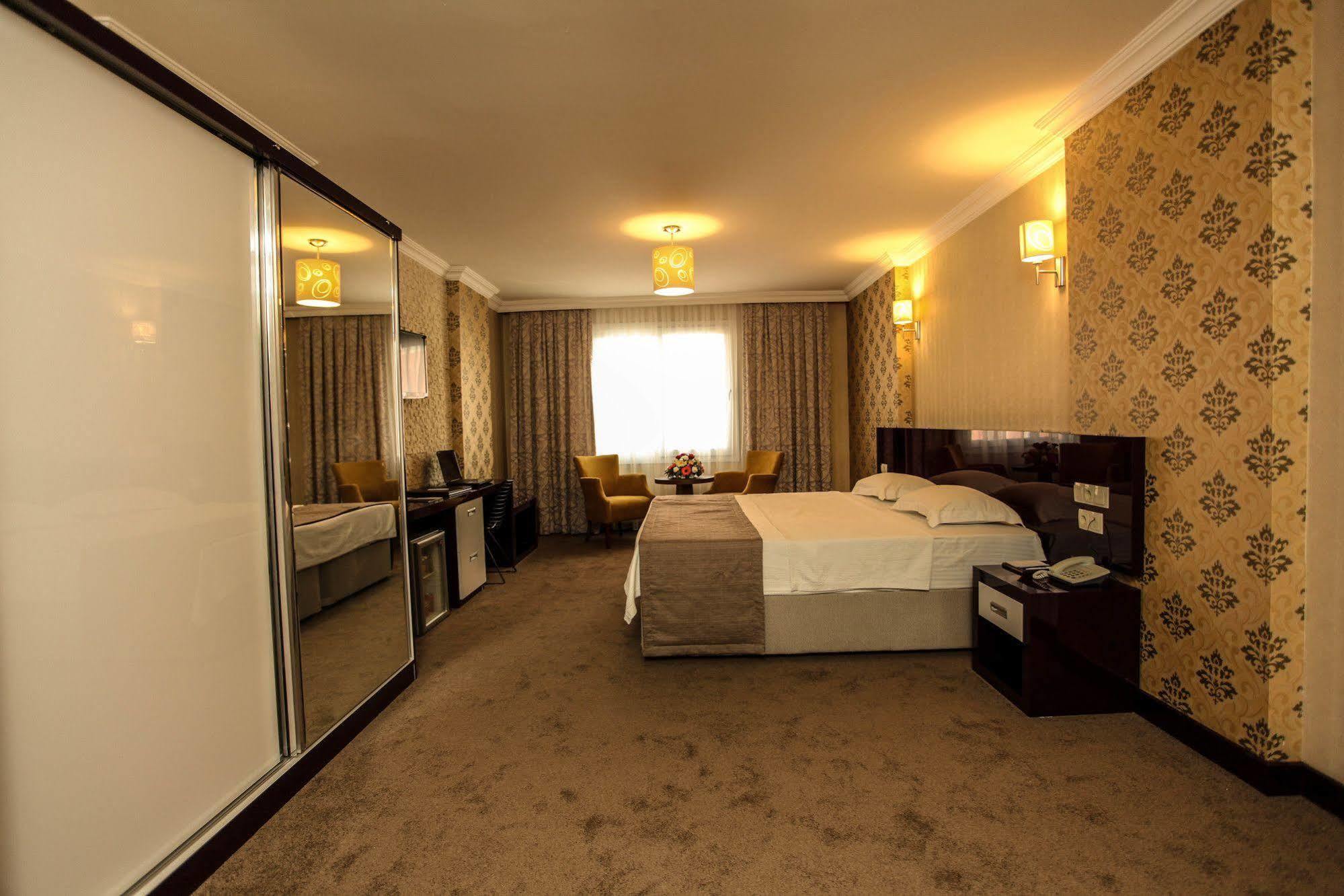 Grand Akcali Otel İskenderun Zewnętrze zdjęcie